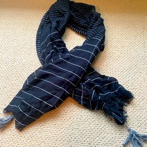 Never worn Lululemon black and white summer scarf/wrap